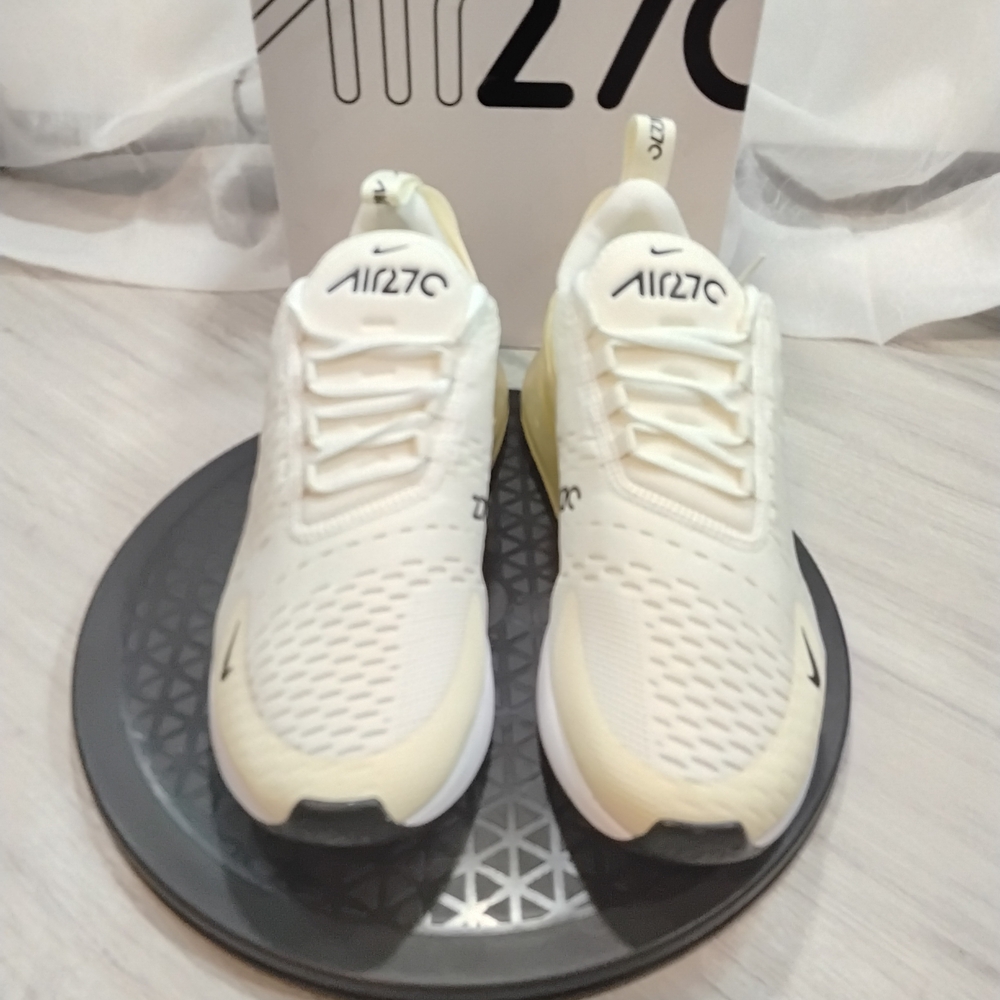 NEW Nike Womens Air Max 270 Cocounut Cream Yellow Translucent Air Unit Size 10 - Picture 3 of 12